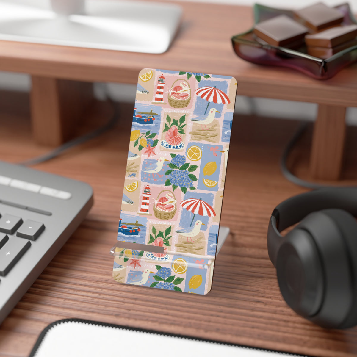 Beach Pattern Phone Stand — Foldable Mobile Display Stand with Seaside Illustration